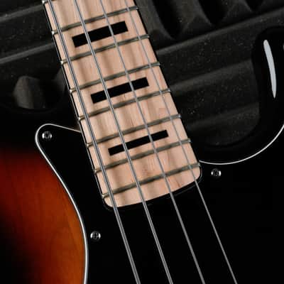 Fender Geddy Lee Artist Series Signature Jazz Bass MIJ 2011 - 3-Color Sunburst image 5