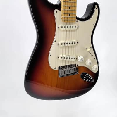 Fender American Standard Stratocaster with Maple Fretboard 1990 - Brown Sunburst image 4
