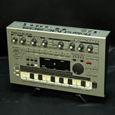 ROLAND MC-303 Groovebox [ZI61396] (09/01)