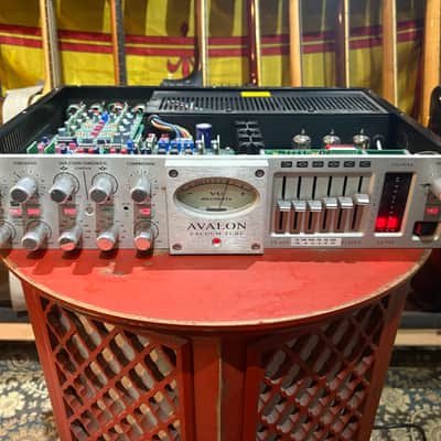 Modded Avalon VT-747SP Stereo Compressor & EQ image 1