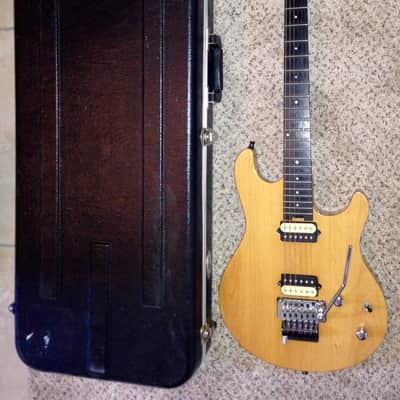 Peavey HP Special  Natural  electric guitar made in the USA Floyd rose d tuna hardshell case image 1