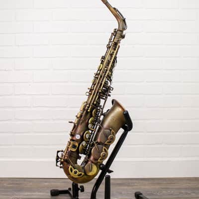JL Woodwinds Artist Edition New York Signature Professional Alto Saxophone w/ Crossrock Case & Syos Steady Mouthpiece image 2