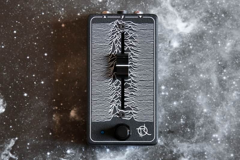 Volume division pedal Joy division Unknown pleasure Black Eye clean Boost image 1