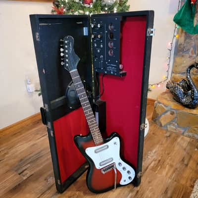 Silvertone 1452 Hornet Electric Guitar Amp In Case 1967 Red Burst All Original Great Condition image 8