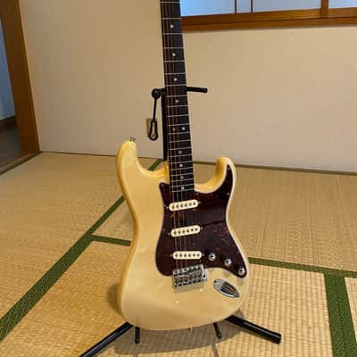 Fender ST-72  MIJ 1984-87 E SERIAL image 9