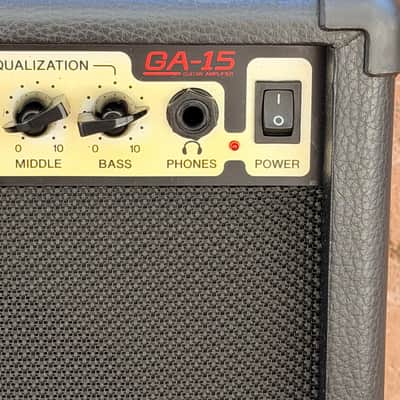 Yamaha GA-15 15-Watt Guitar Practice Amplifier (Gold Face) – Used (Good Condition) image 4