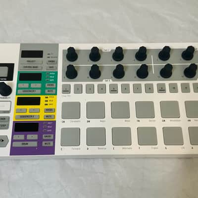 Arturia BeatStep Pro MIDI Controller 2017 - Present - White