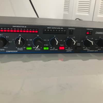 dbx 1066 Dual-Channel Compressor / Limiter / Gate image 4