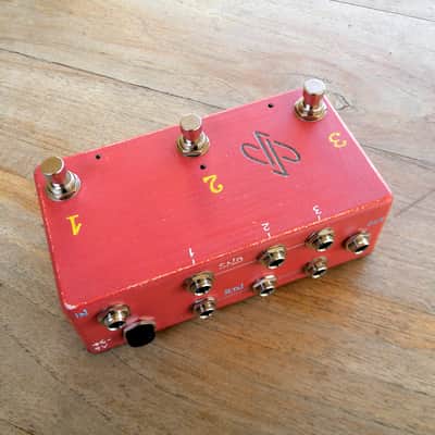 dpFX Pedals - 3 Loop Effects switcher, True-Bypass looper image 6