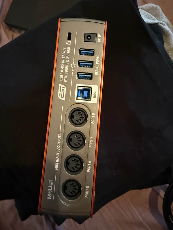 ESI M4U eX - Red image 1