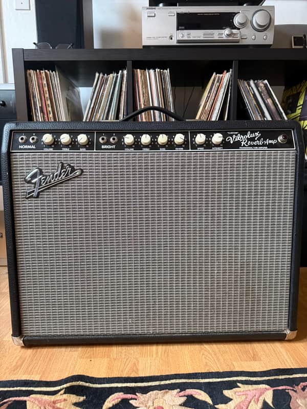 Fender "Custom" Vibrolux Reverb 40-Watt 2x10" Guitar Combo 1996 - 2013 - Black image 1