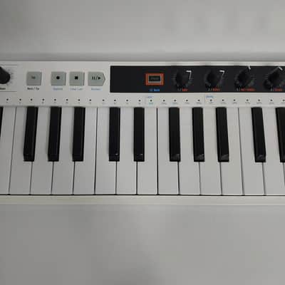 Arturia Keystep 37 USB/MIDI/CV Audio Recording Keyboard Controller & Sequencer - White image 5
