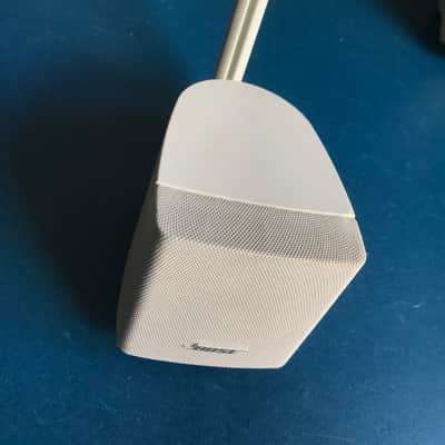Bose Acoustimass Series III Singlecube Speaker White image 2