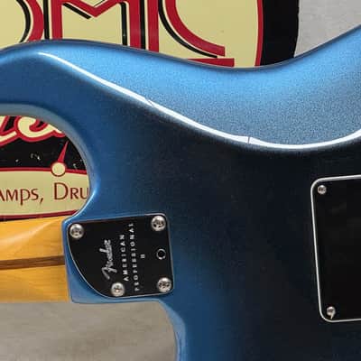 Fender American Professional II 2 Stratocaster Guitar with Case 2021 - Dark Night / Maple neck image 14