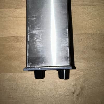 AML ez1073-500 Preamp & EQ image 3