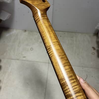 Roasted Tiger Maple Guitar Stratocaster Strat Style Neck with Fretless Rosewood Fingerboard image 5