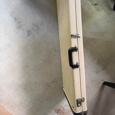 ULTRA RARE 1963-1964 Fender Stratocaster Case and Full case Candy set - strap, polish cloth, hang tags. etc NEAR MINT White Cookies and Cream image 8
