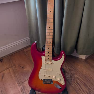 Fender American Elite Stratocaster 2019 Aged Cherry Burst with S1 Switch image 2