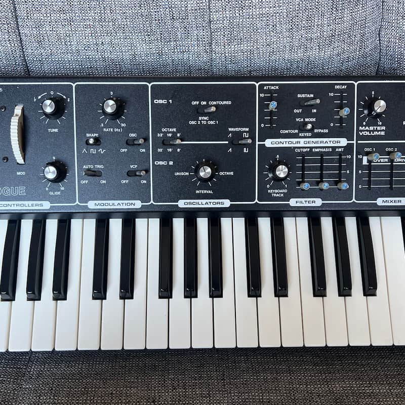 1981 Moog Rogue Black
