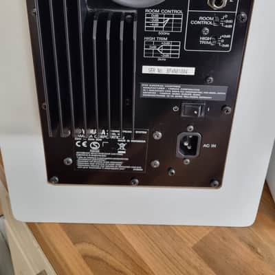 Yamaha HS8 8" Powered Studio Monitor (Pair) 2015 - Present - White image 14