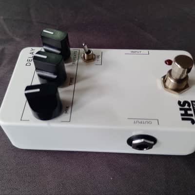 JHS 3 Series Delay White Pedal w/Original box & paperwork *** FREE SHIPPING *** image 6