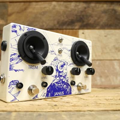Walrus Audio Janus Tremolo/Fuzz with Joystick Controls 2021 (White) image 10