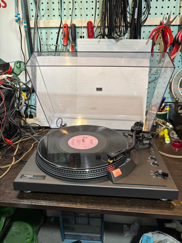 Technics SL-2000 Direct Drive Turntable 1976 - 1977 - Black