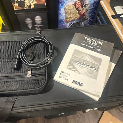 Korg Triton Studio 88-Key 120-Voice Polyphonic Workstation 2002 - 2005 - Silver image 6