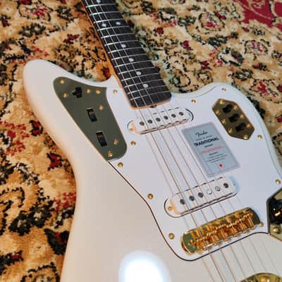 *NEW IN BOX* 2026 Fender Japan Limited Edition Traditional Collection, 60's Jaguar White Pearl Gold with Matching Headstock, MIJ JD26 image 11