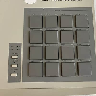 Akai MPC2000 MIDI Production Center 1997 - 2001 - Grey image 3