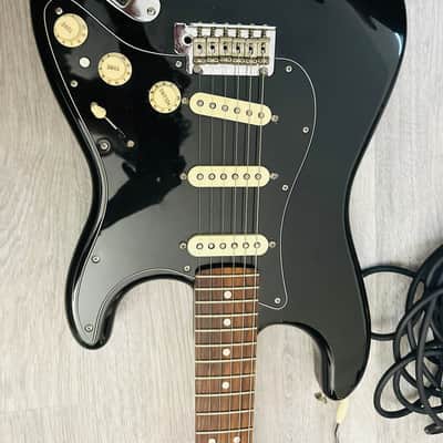 Fender Deluxe Stratocaster Electric Guitar image 5