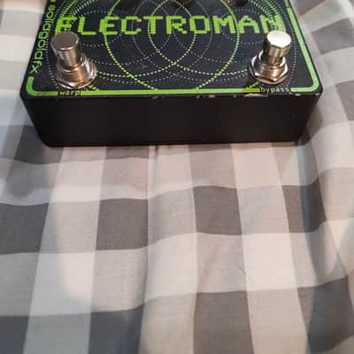 SolidGoldFX Electroman image 3