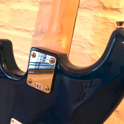 ! Vision ST-5 electric guitar in translucent blue - Strat style ! image 9