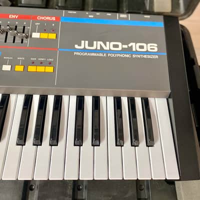 Roland Juno-106 61-Key Programmable Polyphonic Synthesizer With Roland Case - Black image 4