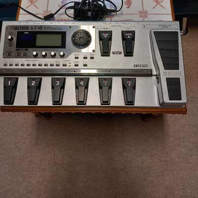 Boss GT-10 Guitar Effects Processor image 1