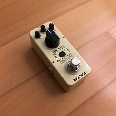 Mooer MAW2 Envelope Auto Wah 2010s - Yellow image 2