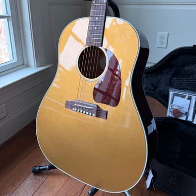 2026 Gibson J-45 Standard - Gold Top image 3