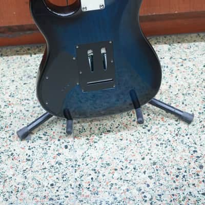 Vintage Levinson Blade RH4 Electric Guitar Blue / Black image 8