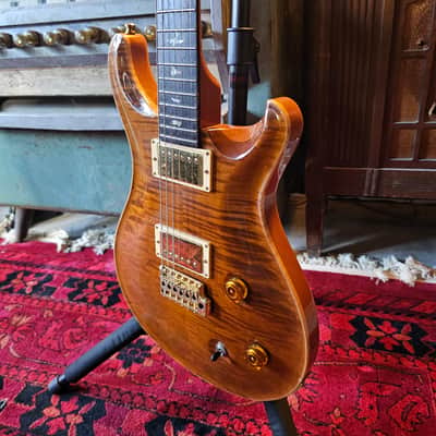 2001 PRS Custom 22 Tremolo Amber image 3