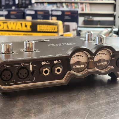 Line 6 TonePort UX2 USB Audio Interface 2000s - Black / Red image 1