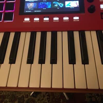 Akai MPC KEY 37 from 2024, Absolutely New with Accesories/Manual in Original box image 6