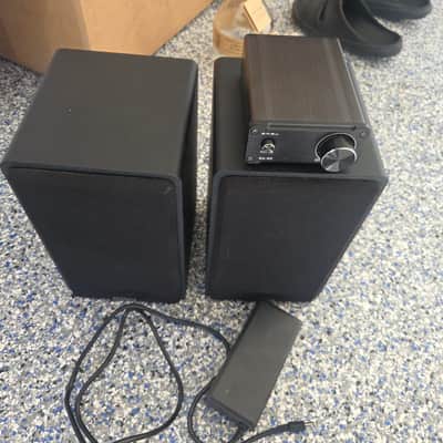 S.M.S.L SA 50 AMP/ 2 MICCA SPEAKERS image 4