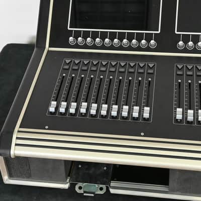 DiGiCo S21 48-Channel Digital Audio Mixing Console with Road Case CG0072B image 5