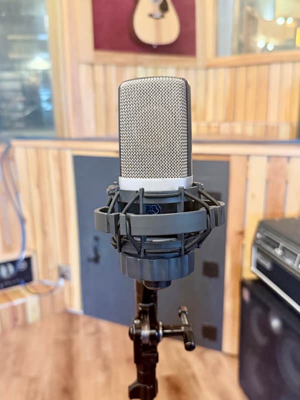 AKG C214 Large Diaphragm Cardioid Condenser Microphone 2010s - Black image 1