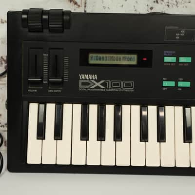 Yamaha DX100 49 Mini-Key Digital FM Programable Algorithm Synthesizer Keyboard image 4