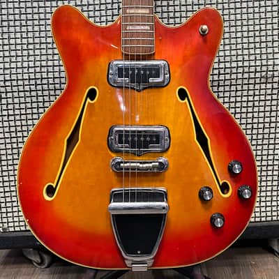 Fender Coronado II with Maple Fretboard 1967 - Sunburst image 1