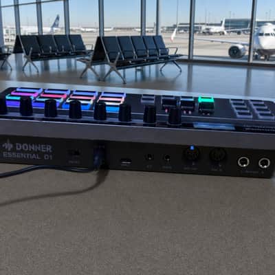 Donner D1 Analog Drum Machine | Boxed Complete • Original PSU • USB Cable • Great Condition image 7