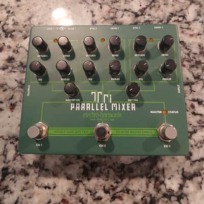 Electro-Harmonix Tri Parallel Mixer Effects Loop Mixer/Switcher image 2