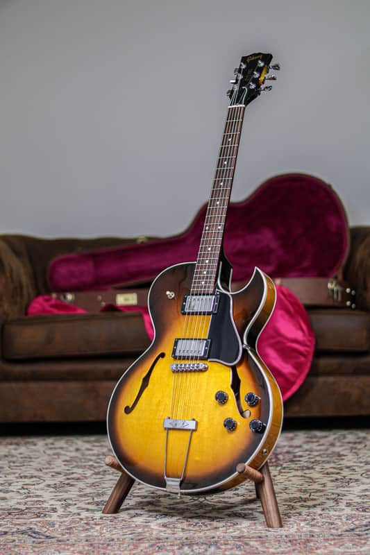 Gibson ES-135 Memphis 2000 | Sunburst image 1