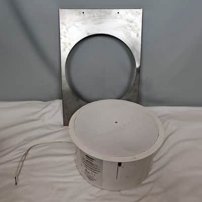 Bose FreeSpace 3 Series II Bass Module White w/ Ceiling Mount 16W image 5
